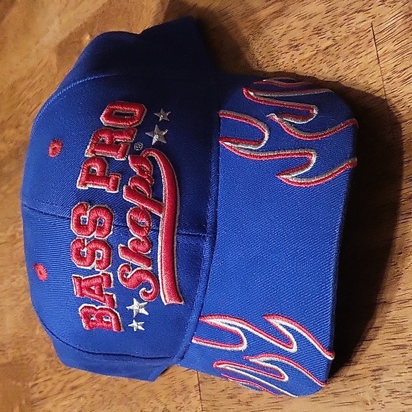 Bass Pro Shops Other - Unique Bass Pro Shops Snapback Blue Hat Red Gray Embroidered Flames & Stars RARE